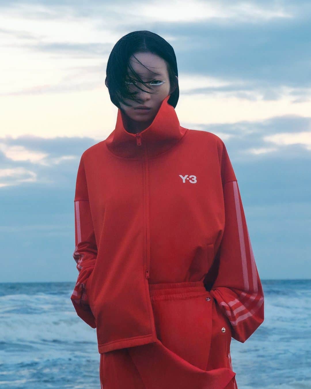 ワイスリーのインスタグラム：「@adidasy3 Chapter 2.  Inspired by the ‘New Waves’ and landscape photography of Takashi Homma, Chapter 2 brings Y-3’s artisanal craftsmanship to serene natural settings.  Photography: Takashi Homma @seeing_itself Creative direction: @reidjamie Styling: @robbiespencer  Available now at adidas.com/y-3, on CONFIRMED, in store and through select retailers.  #adidas #Y3 #YohjiYamamoto」