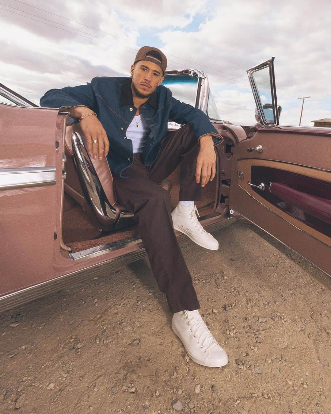 converseのインスタグラム：「“Clean, classic and timeless. The Chuck 70 is part of my uniform.” —@dbook  With unique undyed canvas and minimalist details, the Devin Booker Chuck 70 has redefined an icon. Coming April 12 to Converse.com. #CreateNext」