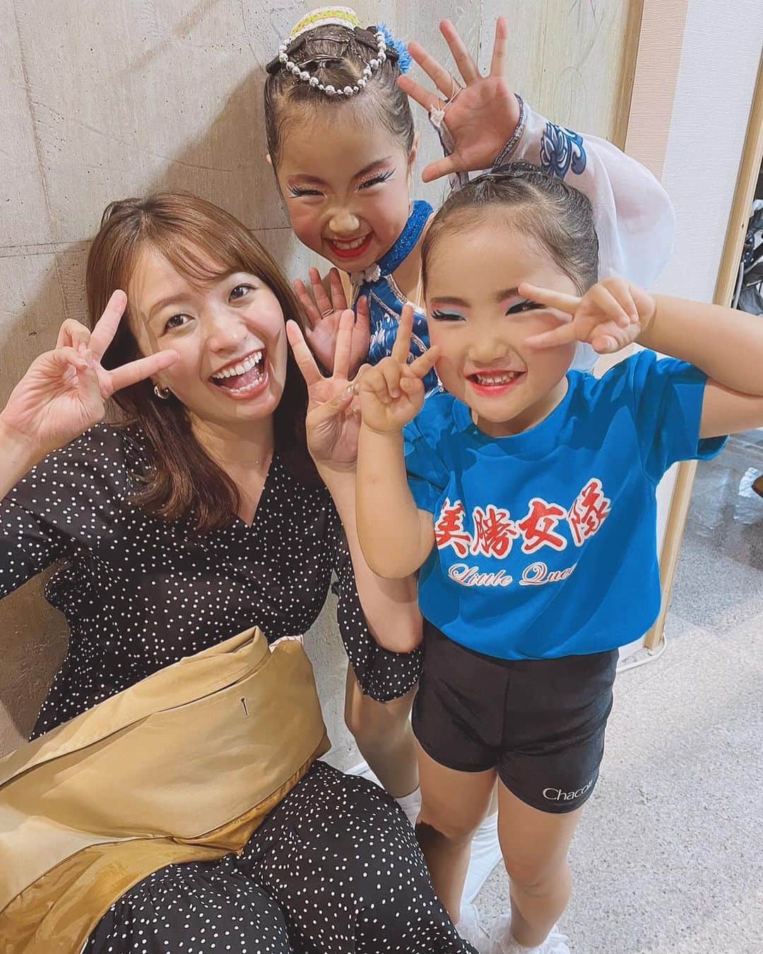 中谷萌さんのインスタグラム写真 - (中谷萌Instagram)「仲良し家族の子どもたちのダンスの発表会へ🌼✨  あーーーんなに小さかった2人が しっっかり振りを覚えて 立派にステージに立って踊ってて 感慨深いのと、2人以外にも子供達みんなが元気に精一杯踊ってる姿を見て 涙出ました🥹🥲  いっちゃんちっぴ、めーーーっちゃ 可愛くてかっこよかったよ〜！💛💛  久しぶりにこういった発表会。 懐かしいのと同時に、いろんな家族の温かさを感じました💓  ママパパも、サポートお疲れ様💓  #美勝女隊」4月10日 23時01分 - n_moepi_fbs