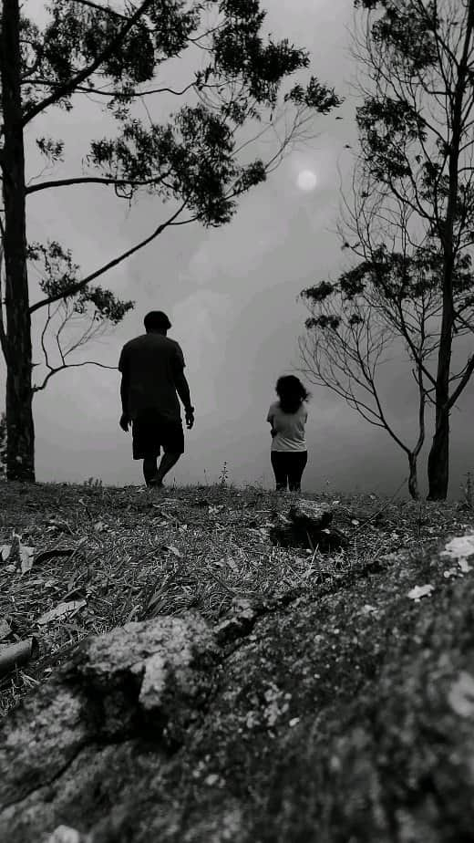 Nikonのインスタグラム：「I loved the way you caressed me in this moment and said "Thanks for all the madness" ...  #kodai #untilifoundyou #couple #kodaikanal #travel #romance  @kodaistories」