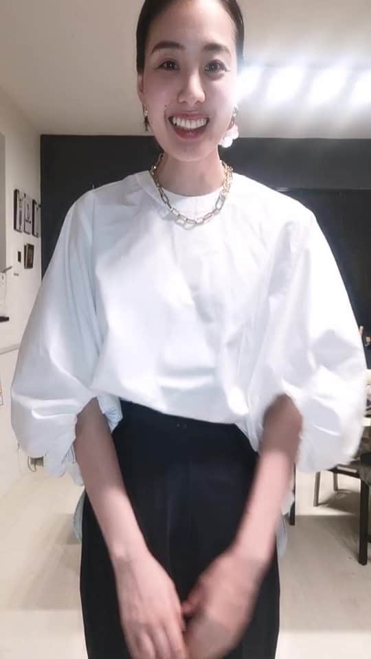 ayaka8880のインスタグラム：「. . 汚い部屋のまま、改めてバビロンコラボでコーデ✨ . 思いつきゲリラでごめんなさいの巻 . @babylone.official  .」