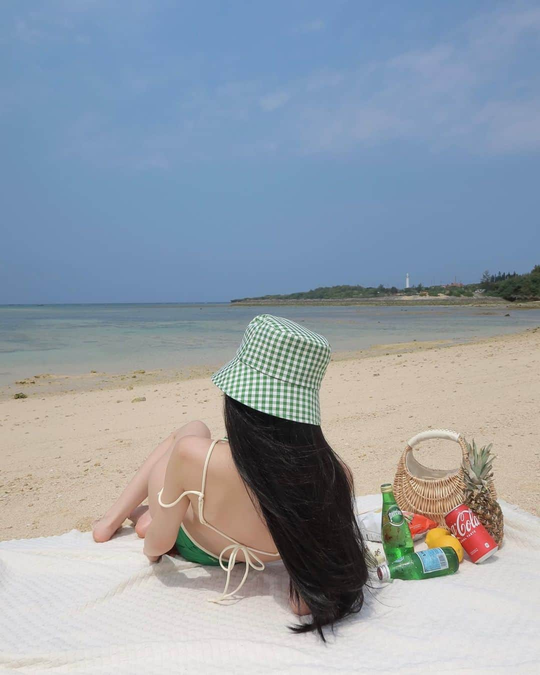 梯真奈美さんのインスタグラム写真 - (梯真奈美Instagram)「🌊👩🏽🥤🩲⛱️🌈  #beach #okinawa #eimyistoire」4月10日 14時26分 - official_manami