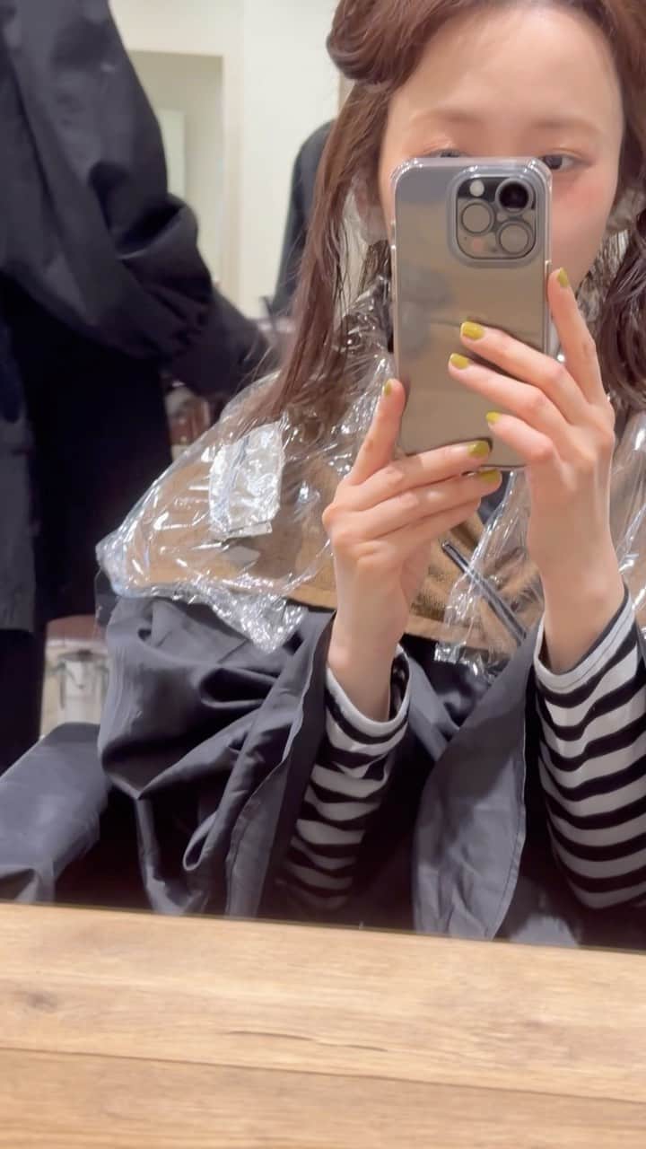 三戸なつめのインスタグラム：「よーいどん！ また1週間ゆるくがんばろーねーい🌸 あずさちゃんおたおめ🎂🎉(きのう) #mito_natsume」