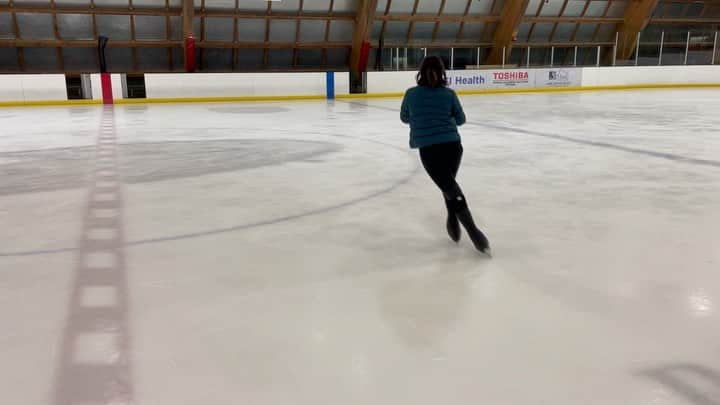 宮原智子のインスタグラム：「Having fun creating, practicing and skating to perform 🫶  練習の動画です。 プログラムを作り上げる過程はいつも楽しく、興味深いです。  #figureskating  #practice」