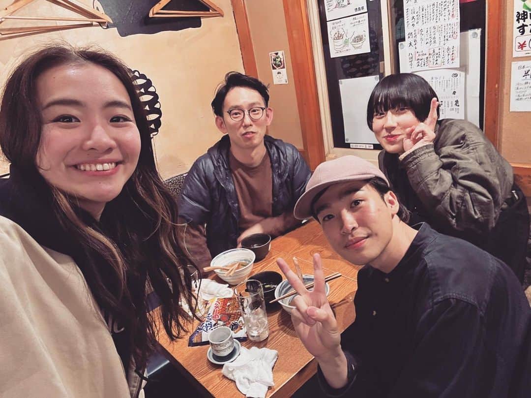 芦沢統人のインスタグラム：「昨日は珍しい組み合わせ！  Chilli Beans.のmaika、YAJICO GIRLの四方、リュックと添い寝ごはんのユウ君と！  何だか若いメンツに囲まれてしまったけど、それぞれの悩みや共通点が聞けて面白かった。 この3組の対バンとか見たいなー。」