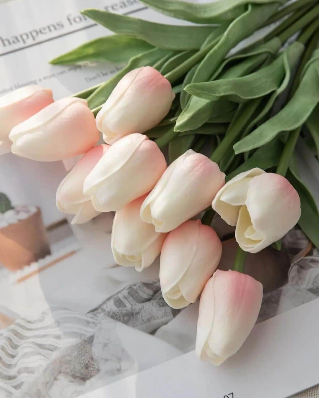SHEINのインスタグラム：「Bring spring indoors and add some bloom to your room 💐  🔎13041301 6561852  #SHEIN #SHEINforAll #SHEINstyle #fashion #chic」