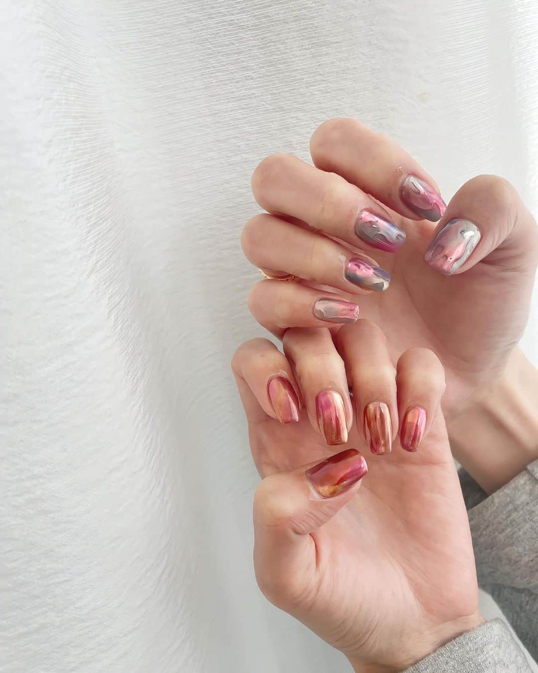 一ノ瀬恋のインスタグラム：「#💅 ❤️ @canvas.___.yuka  @nailsalon_canvas   #ネイル #nail #ネイルデザイン #ニュアンスネイル」