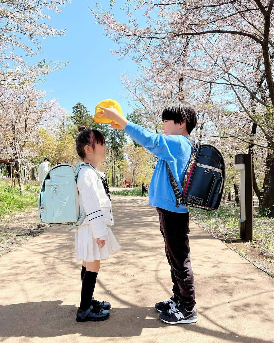 菊地あやかさんのインスタグラム写真 - (菊地あやかInstagram)「. 入園👦🏻 入学👧🏻 進級👦🏻 みんなおめでとう🫶🏻🌼💕」4月10日 17時08分 - ayaka_official06