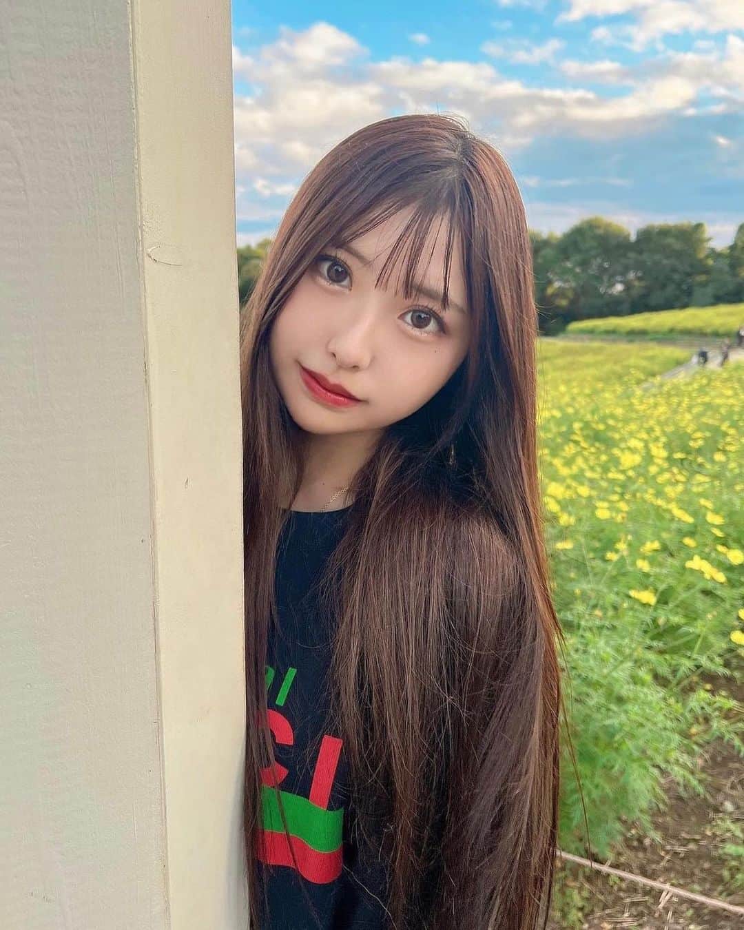 のインスタグラム：「《どこでもドアから美女💖🚪🛍️》 *⁠ リポストを使って素敵な美女の投稿を紹介させて頂く【ビジョビ💄美女美容事情💅】のコーナーです✨ *⁠ 今回ご紹介させて頂きますのは!!👀❤︎⁠⠀ せのんさん< @wuchengsenon >の素敵なお写真📸⁠⠀⁠⠀⁠⠀⁠ *⁠⠀⁠⠀⁠⠀⁠⠀ どこでもドアから美女が出現❣️😳 ひょっこりしていて可愛すぎます💖💚 *⠀⁠⠀⁠⠀⁠⠀⁠⠀ せのんさん< @wuchengsenon > ⁠⠀⁠⠀⁠⠀⁠⠀ 素敵な投稿ありがとうございました☺️📸✨ *⠀⁠⠀⁠⠀⁠⠀⁠⠀ せのんさんのアカウントには他にも素晴らしい投稿が沢山ありますので是非覗いてみてくださいね💁‍♀️💙⁠⠀⁠⠀⁠⠀⁠⠀ *⠀⁠⠀⁠⠀⁠⠀⁠⠀ △▼△▼△▼△▼△▼△▼△▼△▼△▼ ⁠⠀⁠⠀⁠⠀ ❤🧡💛「美女美容事情」💚💙💜⠀⠀⠀⠀⠀⠀⠀⠀⠀⠀⠀⠀⠀⠀⁠⠀⁠⠀⁠⠀⁠⠀⁠⠀ 👇掲載ご希望の方は👇⠀⠀⠀⠀⠀⠀⠀⠀⠀⠀⠀⠀⠀⠀⠀⁠⠀⁠⠀⁠⠀⁠⠀⁠⠀ @b_b_j.jタグ付けと🖤 #ビジョビ ⁠⠀ 🖤タグ付けお願いします✨⠀⠀⠀⠀⠀⠀⠀⠀⠀⠀⠀⠀⠀⠀⠀⁠⠀⁠⠀⁠⠀⁠⠀⁠⠀ △▼△▼△▼△▼△▼△▼△▼△▼△▼ ⁠⠀⁠ #インスタ美女 #インスタグラビア  #インスタ美人 #インスタグラマー #インスタ女子 #インフルエンサー #インスタ映え #ファッショニスタ」