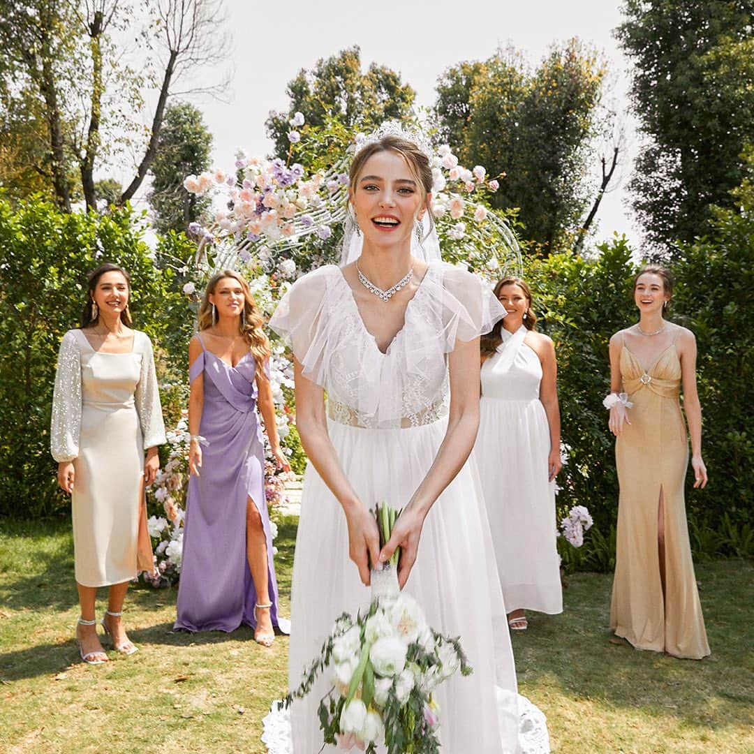 SHEINのインスタグラム：「Say "I do" to creating the memories that matter most 💐💝  🔗:https://shein.shop/utddig1  #sayidoinSHEIN」
