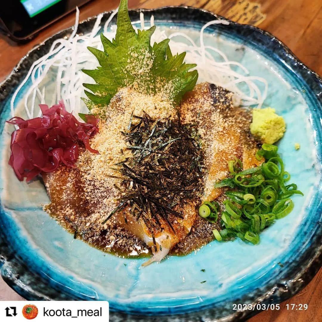 九州熱中屋さんのインスタグラム写真 - (九州熱中屋Instagram)「koota_meal 様にご来店いただいた際のお写真です♪ 九州熱中屋 錦糸町LIVE♪ 博多ゴマ鯖、鉄板です😎 是非是非お試しください🥺  #九州熱中屋 #熱中屋錦糸町 #錦糸町グルメ #錦糸町九州料理 #錦糸町ディナー #グルメスタグラム #焼酎好きな人と繋がりたい #芋焼酎好きな人と繋がりたい #foodstagram #instafood #japanesefood #japaneseculture  #九州料理 #居酒屋 #東京居酒屋 #東京グルメ　#錦糸町駅グルメ #錦糸町駅居酒屋 #ごま鯖 #ゴマサバ」4月10日 18時00分 - necchuya