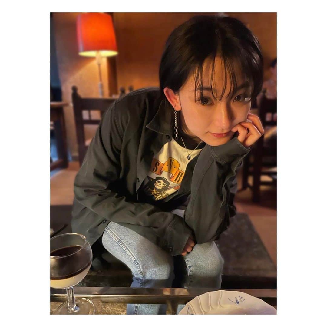早乙女ゆうのインスタグラム：「さりちゃんと🍮 前日にお酒飲んだら浮腫みまくりだった日。🫣 📸 @sarina_kubo813」