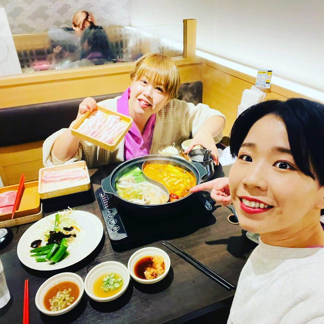 竹内知咲さんのインスタグラム写真 - (竹内知咲Instagram)「大宮ラクーンよしもと劇場の合間は しゃぶ葉で腹ちぎれました🍲  #天才ピアニスト #しゃぶ葉 #大宮ラクーンよしもと劇場 #満腹と言わせて」4月10日 18時27分 - tensai_pianist.takeuchi