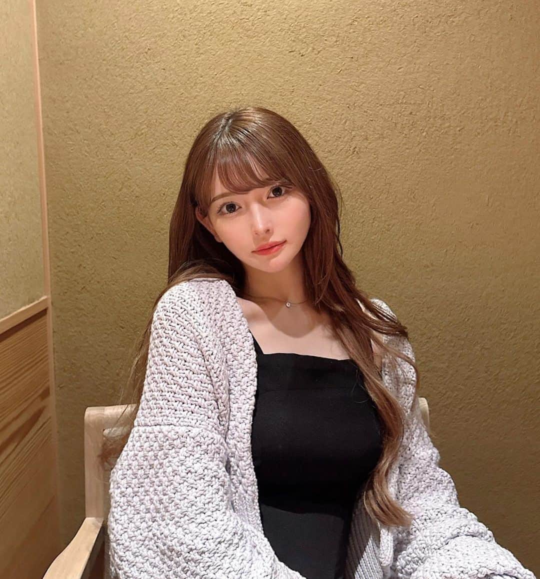 のインスタグラム：「仲直りディナーの日😡 ⁡ 愚痴書くと燃えるけど普段仲良いです ⁡ #酔いすぎて生気がない　#フレイアイディー #frayid #銀座」