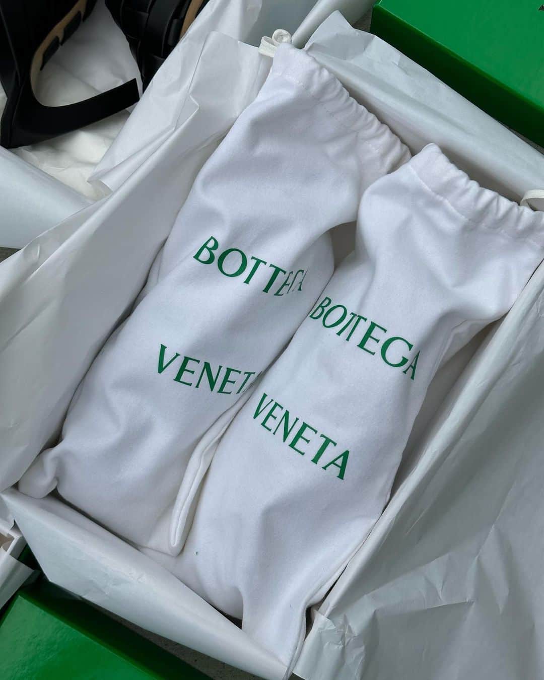 孫きょうさんのインスタグラム写真 - (孫きょうInstagram)「💚 #newbottega  #bottegaveneta」4月10日 18時44分 - sonkyou1013