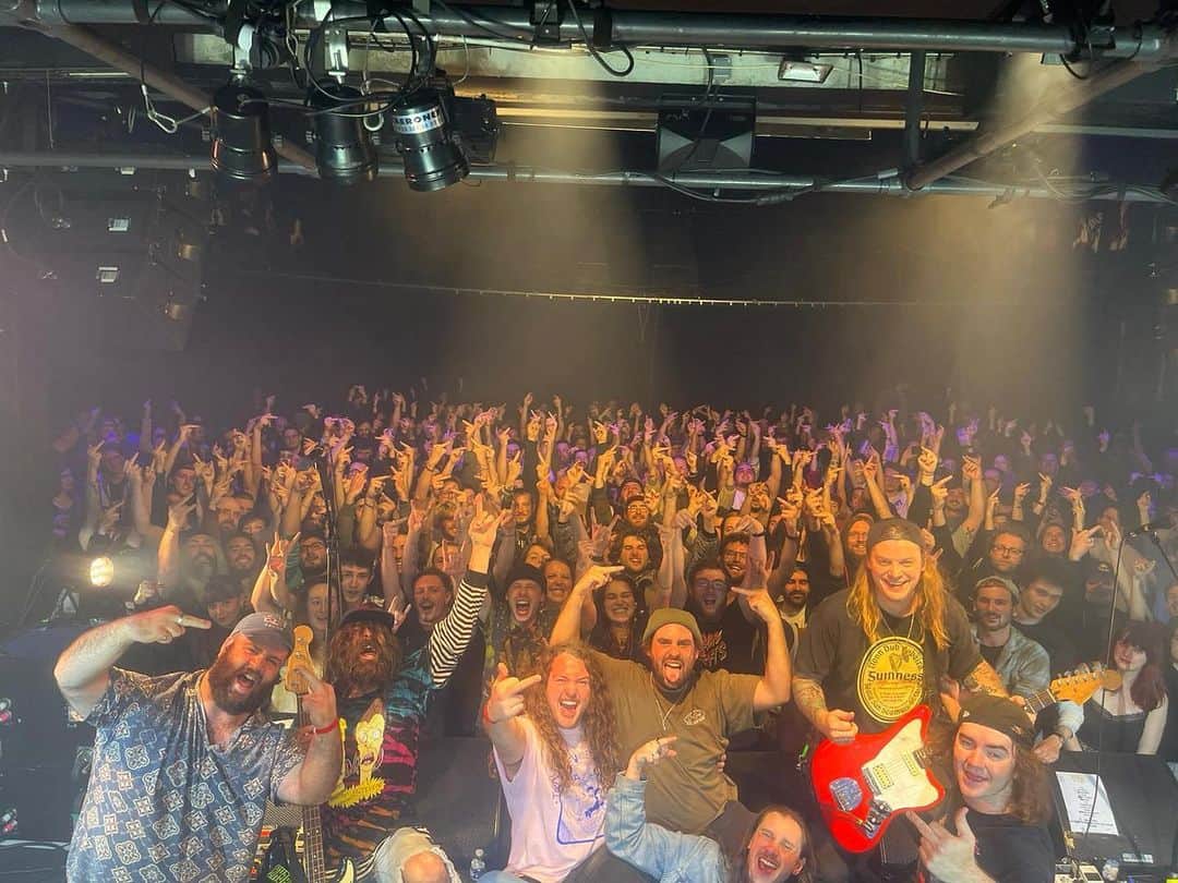 Dune Ratsのインスタグラム：「THAT’S A WRAP!!! 47 SHOWS DONE. THANKS EVERYONE WHO MADE IT!! TOUR’S OVER WE SURVIVED 🙌🙌🙌」