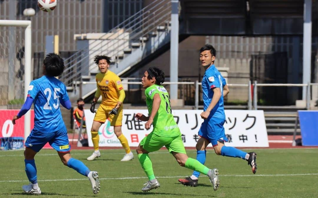 榊翔太さんのインスタグラム写真 - (榊翔太Instagram)「. ホーム開幕戦 VS ジョイフル本田つくばFC 1-0勝利⚽️🔥  たくさんの応援が僕らの力になりました❗️😊  娘にもサッカーしてる姿を見せられたので最高です✨  #vonds市原  #研ぎ澄ます #榊翔太」4月10日 19時27分 - shota.sakaki