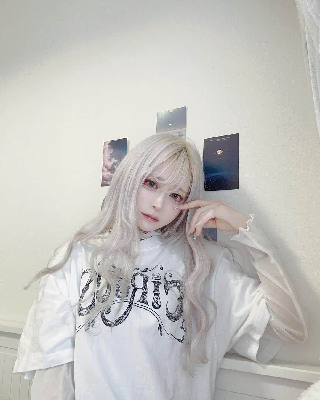 のインスタグラム：「ちゅんちゃん@_chunpi プロデュースのカラコンネモフィラつけてる！The透明感、、これは即お気に入りでした……🫶  #カラコン  #カラコンレポ  #rain  #レイン  #ホテラバ」