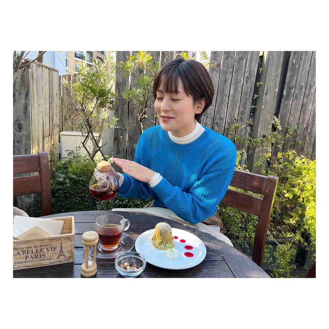 徳島えりかさんのインスタグラム写真 - (徳島えりかInstagram)「* ☕️💙 ⁡ 2枚目はいつもの📸 ⁡ #花粉が少しはおさまったかと期待して #オープンカフェに挑戦したものの #撃沈しました #梅雨まで待つしかないのかな」4月10日 19時29分 - tokushima_erika