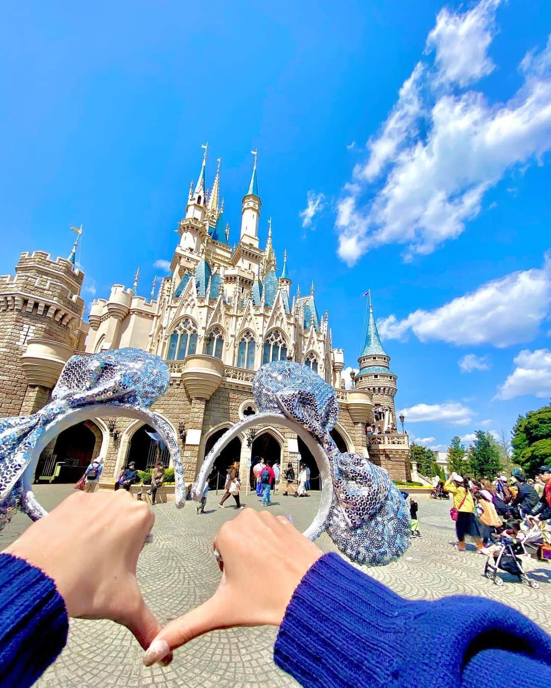 河村果歩さんのインスタグラム写真 - (河村果歩Instagram)「🌈🍒  Disneyland  #河村果歩 #nicola #おはスタ #おはガール #かほっち #ニコラ #ニコモ #ニコラ4月号発売中 #SUPERGIRLS #スパガ #アイドル  #ディズニー  #Disney」4月10日 19時29分 - kawamura_kaho_official