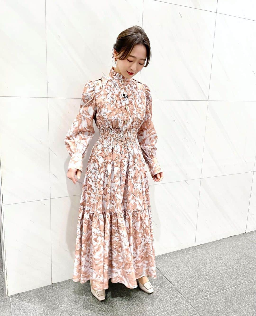 片渕茜さんのインスタグラム写真 - (片渕茜Instagram)「先日のアド街衣装です。その2( ᵕᴗᵕ )  dress #rienda jewelry #gargle shoes #ダイアナ  #出没 #アド街ック天国　#池袋東口　#アナウンサー衣装」4月10日 19時35分 - akane_katafuchi