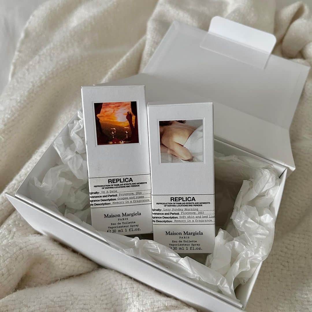 RIiNAのインスタグラム：「友達からのプレゼント♡ ありがとう🌼 . . . #maisonmargiela #replica #onadate #lazysundaymorning」