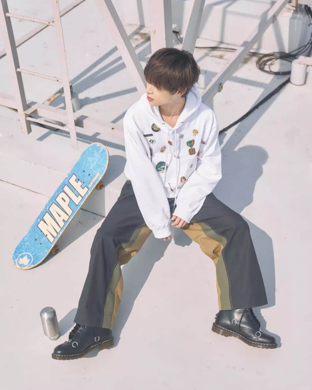 ヒョクのインスタグラム：「Concept Photo2  4TH SINGLE - KISS U OFF - 2023.04.21(FRI) DIGITAL RELEASE  #leeminhyuk  #kissuoff #hyuk  [今日のコメント] この楽曲の振り付け、過去一にハードでした！デビルポーズも見所です！」