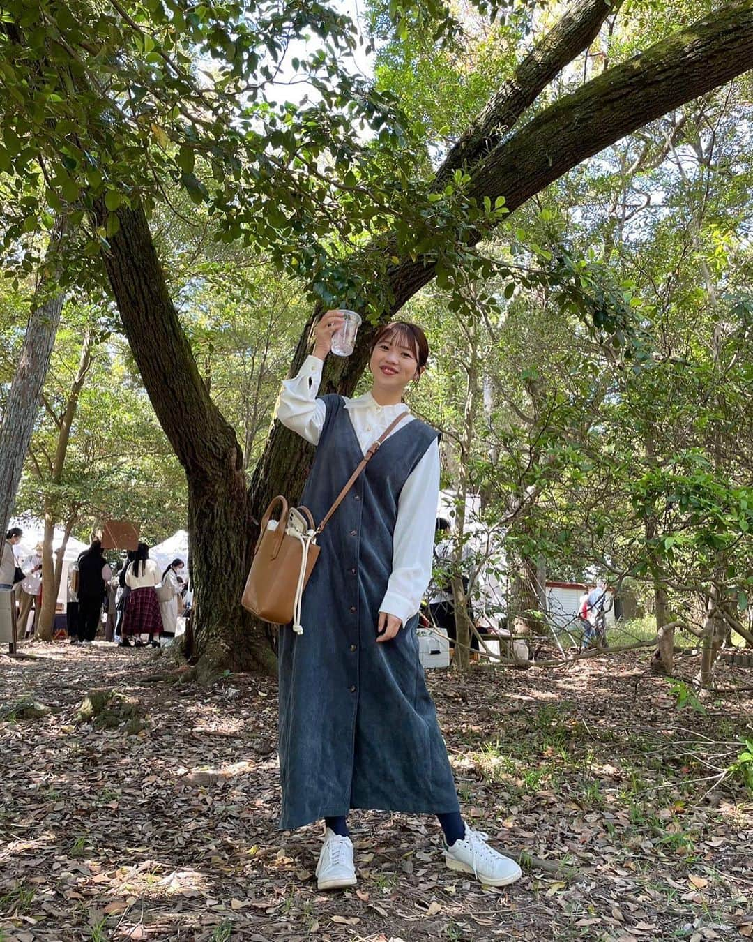 大森万梨乃のインスタグラム：「ㅤㅤㅤ ㅤㅤㅤ 週末はお友達と #静岡手創り市 🌳 とっても賑わっていましたね〜。 ㅤㅤㅤㅤㅤㅤ 私はお目当ての梅干しを買うために並び… ㅤㅤㅤㅤㅤㅤ様々な作家さんの作品たちに癒されなから 食べて飲んでのんびりゆったり過ごしました🌞 ㅤㅤㅤ 春らしい陽気に、春らしいさくらソーダ🌸 ㅤㅤㅤ そして久しぶりに #あん活 も！ ㅤㅤㅤ あんバターサンドならぬ あんバタースコーンを発見しました！初！ ㅤㅤㅤ」