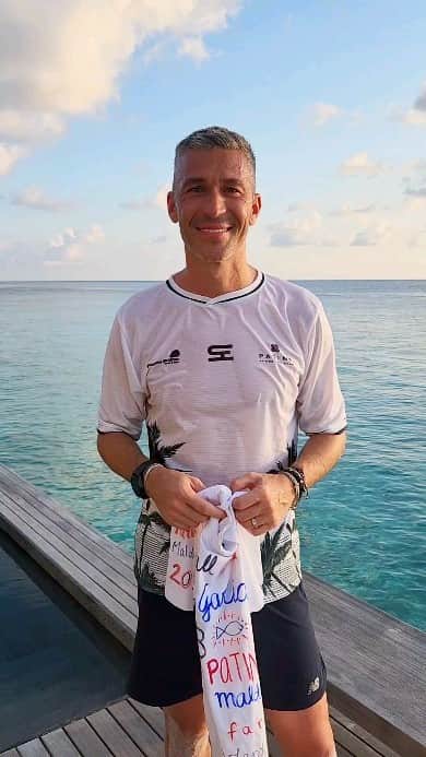 ルイス・ハビエル・ガルシア・サンスのインスタグラム：「Thank you very much for this beautiful gift, to all the girls & boys that came to the camp at @patinamaldives . I had an amazing time with you. You did a brilliant job, huge effort under the sun and always with a big smile. Hopefully to meet again, meanwhile keep practicing and having fun with sports. See you soon !! #Maldives #footballcamp2023 #Patina」