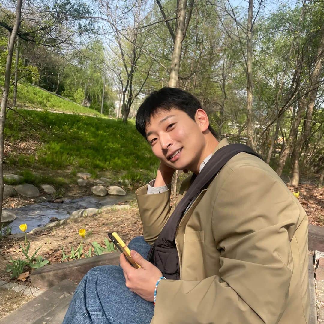 ジヌン さんのインスタグラム写真 - (ジヌン Instagram)「오늘 날씨 많이 싱그러웠어🌿」4月10日 20時05分 - jinwoon52