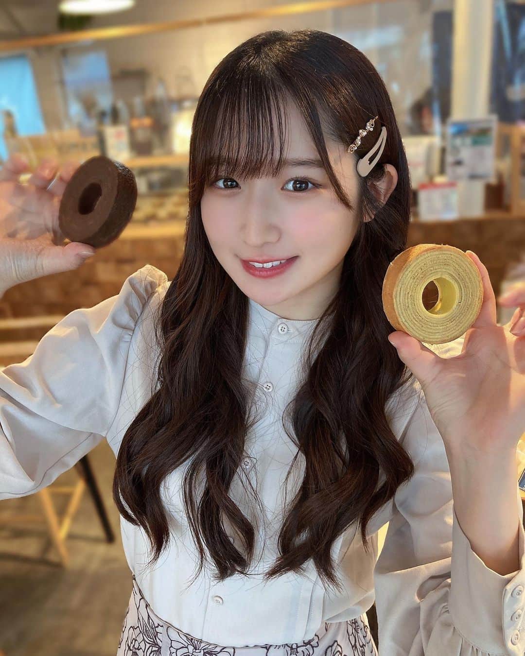 貝賀琴莉さんのインスタグラム写真 - (貝賀琴莉Instagram)「糖！！！  #琴莉のとりこ #アイドル #idol #japanesegirl #バウムクーヘン」4月10日 20時15分 - 0112kako