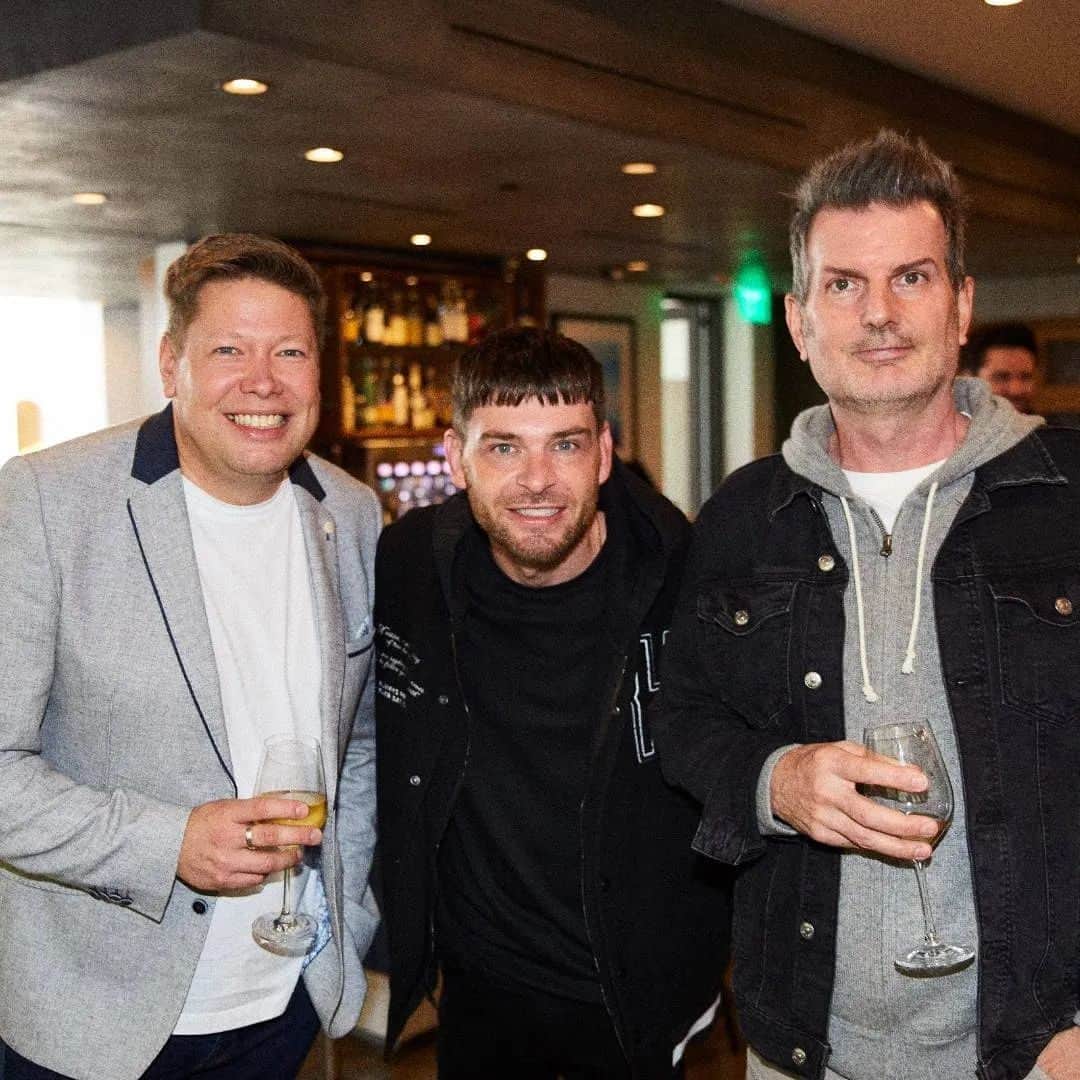PRS for Musicさんのインスタグラム写真 - (PRS for MusicInstagram)「Great to spend time with some of our talented US based members at our annual Members’ Luncheon last month at the Sunset Marquis Hotel in LA.  Our CEO Andrea Czapary Martin, PRS Chair Julian Nott and the membership relations team Tony, Fab and Marnie, were joined by Mr Hudson, Tom Howe, Varren Wade, Pam Sheyne, DJ SKT, Magnus Fiennes and Andrew Frampton among others.  This is your #PRSCommunity   Photos: Max Montgomery  @instamaxmonty」4月10日 20時18分 - prsformusic