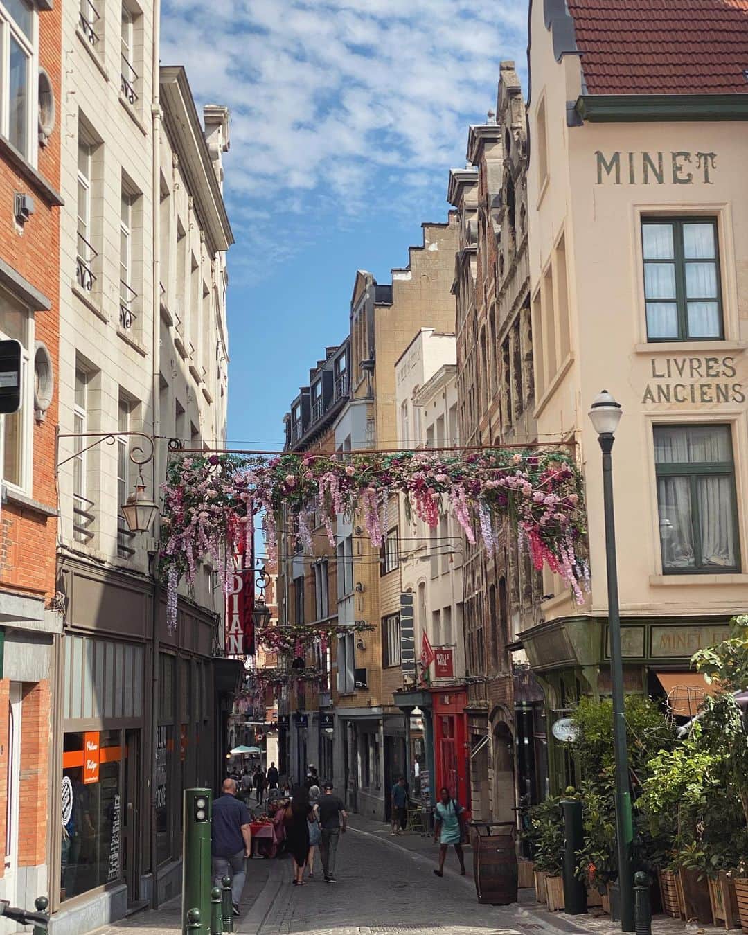 丸山リサさんのインスタグラム写真 - (丸山リサInstagram)「💐💘  #belgium #bruxelles #summer #spring」4月10日 20時30分 - riri_929