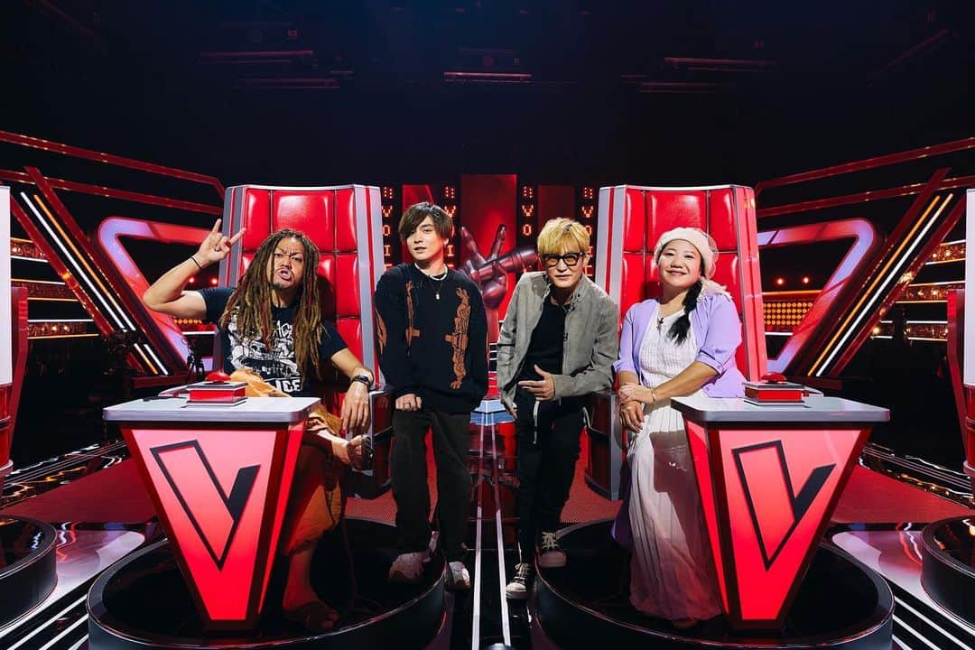 飯岡拓也のインスタグラム：「『The Voice Japan』 世界No.1の音楽オーディション番組のビジュアルを撮影させて頂きました📸 豪華なコーチの4名の皆様ありがとうございます！  #thevoice #thevoicejapan #優里 #マキシマムザ亮君 #マキシマムザホルモン #スガシカオ #仲宗根泉 #HY #川平慈英」