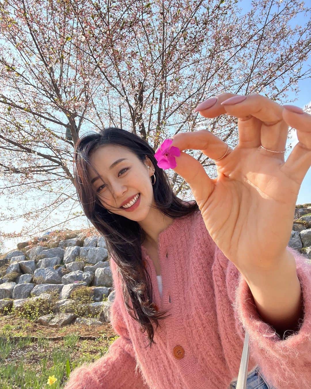 ピパ さんのインスタグラム写真 - (ピパ Instagram)「🌸💕🐷👅👛🌷」4月10日 20時35分 - bipa.diva
