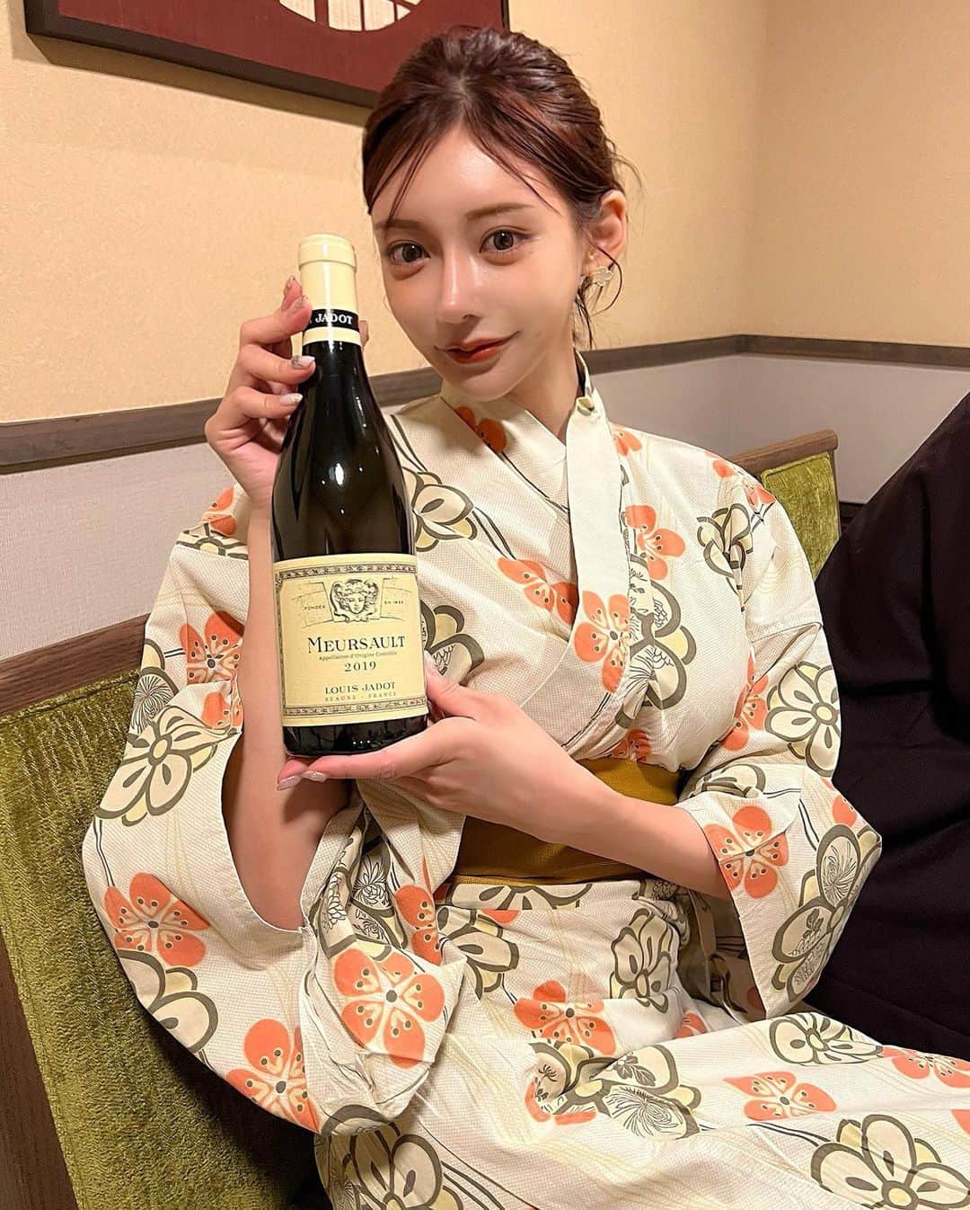 明日花キララのインスタグラム：「お父さんとお母さんと家族旅行🕊️ #パパラ #ママラ #キララ」