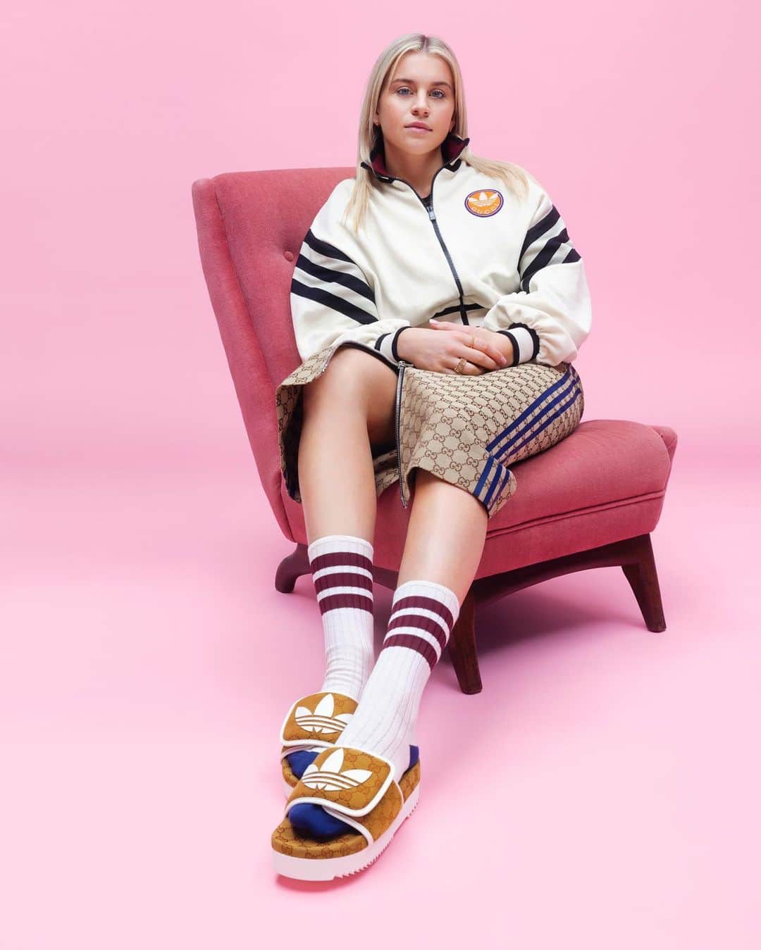 adidas Womenさんのインスタグラム写真 - (adidas WomenInstagram)「Starting a fresh new chapter with adidas x @Gucci   Offering a new twist on heritage codes, the collection continues the energetic tribute to the origins of the two brands.   #adidasxGucci」4月10日 21時00分 - adidaswomen