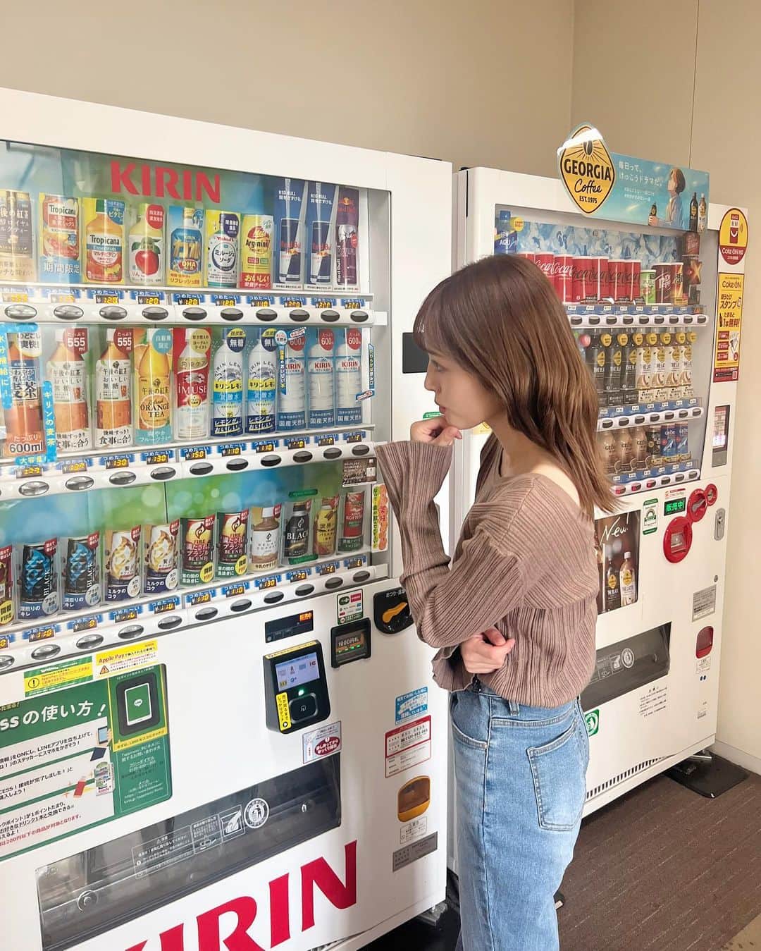 のインスタグラム：「炭酸水か、翼を授けるか🤔」