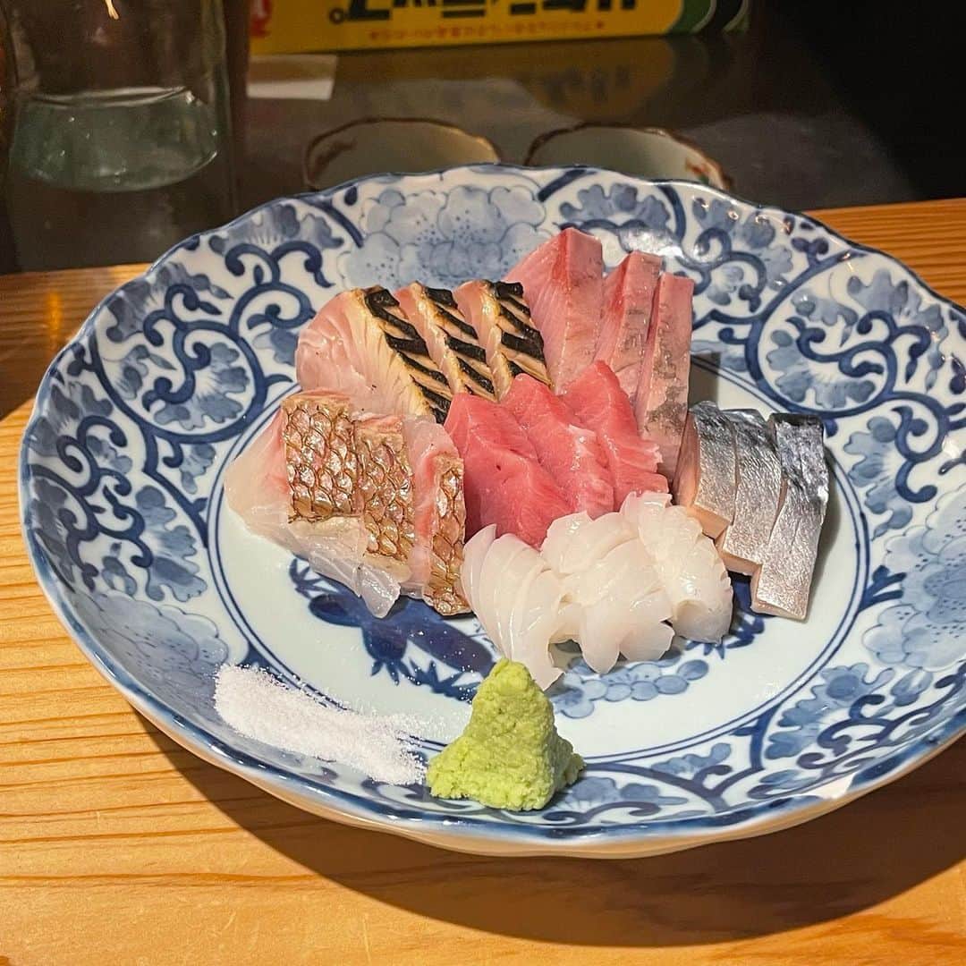 よしかわなみのインスタグラム：「妹と彼と。 全部美味しすぎるて… 心もお腹も満たされました🧡 スタッフさんみんならぶです。🫶🏻」