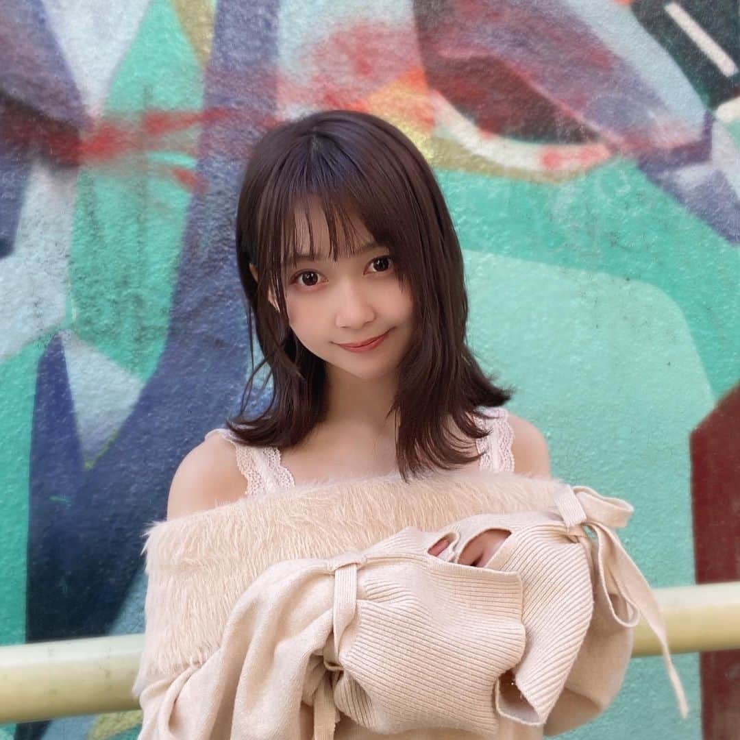 金久保マユ（ぼんぼん）さんのインスタグラム写真 - (金久保マユ（ぼんぼん）Instagram)「4月6日25時〜放送の、 テレビ東京『さらばニューヨークのエチュードドッキリ“アヤツリ・スクワッド”』に出演させて頂きました☀️ 　　 ターゲットは #コットン #きょん さん！ 　　 なんと来週も出させていただきます！ 　　 めちゃくちゃ楽しい収録でした🩵 　　 全力で無茶振りに答えてきたので 是非是非ご覧ください！🫧  #さらばニューヨークアヤツリ #ニューヨーク #さらば青春の光 #テレビ東京#番組#エチュード#ドッキリ#オススメ#人気」4月10日 21時17分 - kanakubo_mei