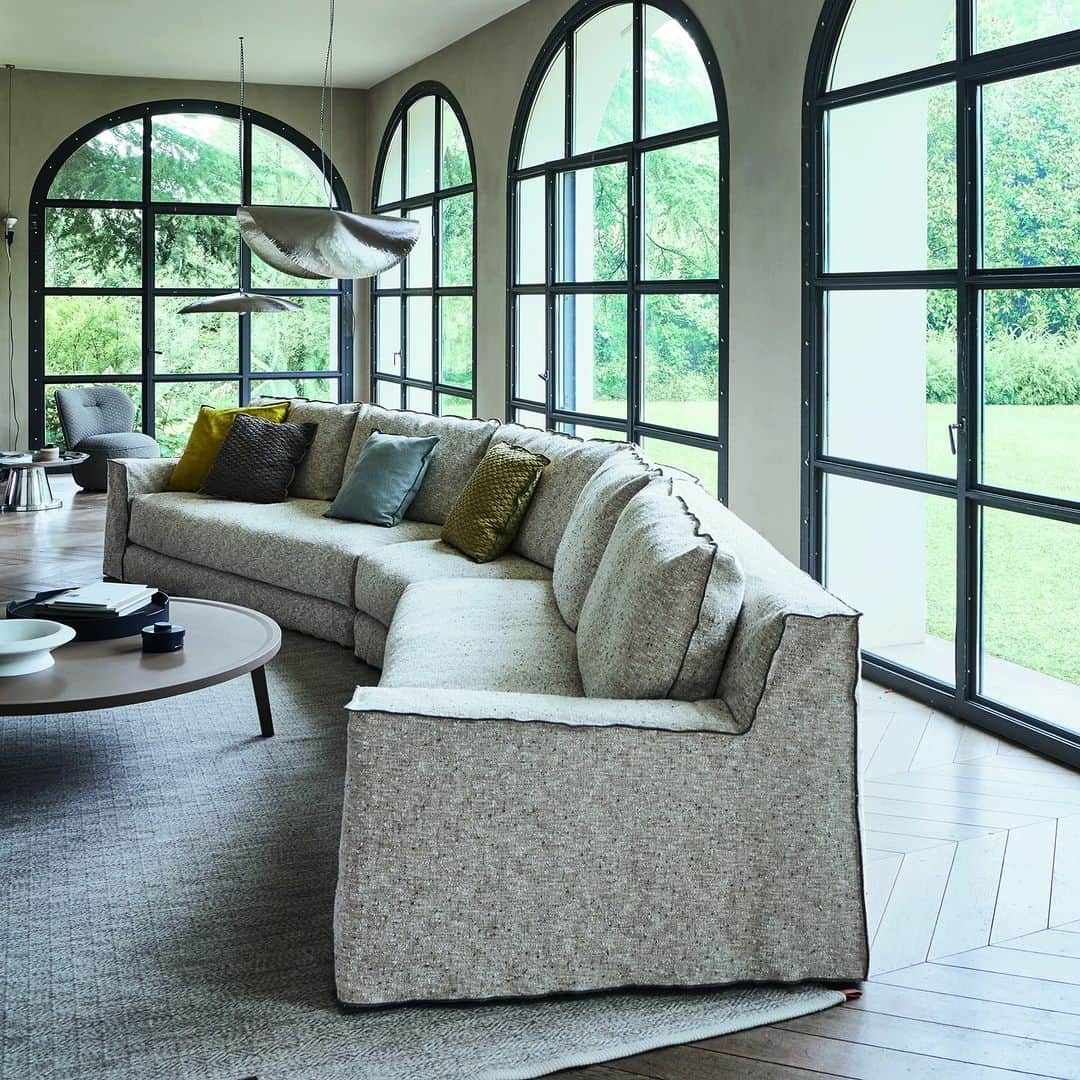 GERVASONI JAPAN / ジェルバゾーニ ジャパンのインスタグラム：「【 Products 】  Sofa：LOLL LIGHTING：SILVER  【 お問い合わせ 】 GERVASONI TOKYO tel : 03-5962-6477 mail : info@gervasoni.jp 営業時間 : 11:00 ～ 20:00  . . . #gervasoni #gervasoni1882 #gervasonitokyo #paolanavone #luxuryfurniture #interiordesign #interiorstyling #furniture #ジェルバゾーニ #インテリア #インテリアショップ #インテリアコーディネート #デザイン #照明 #チェア #レイアウト #Aoビル #表参道」