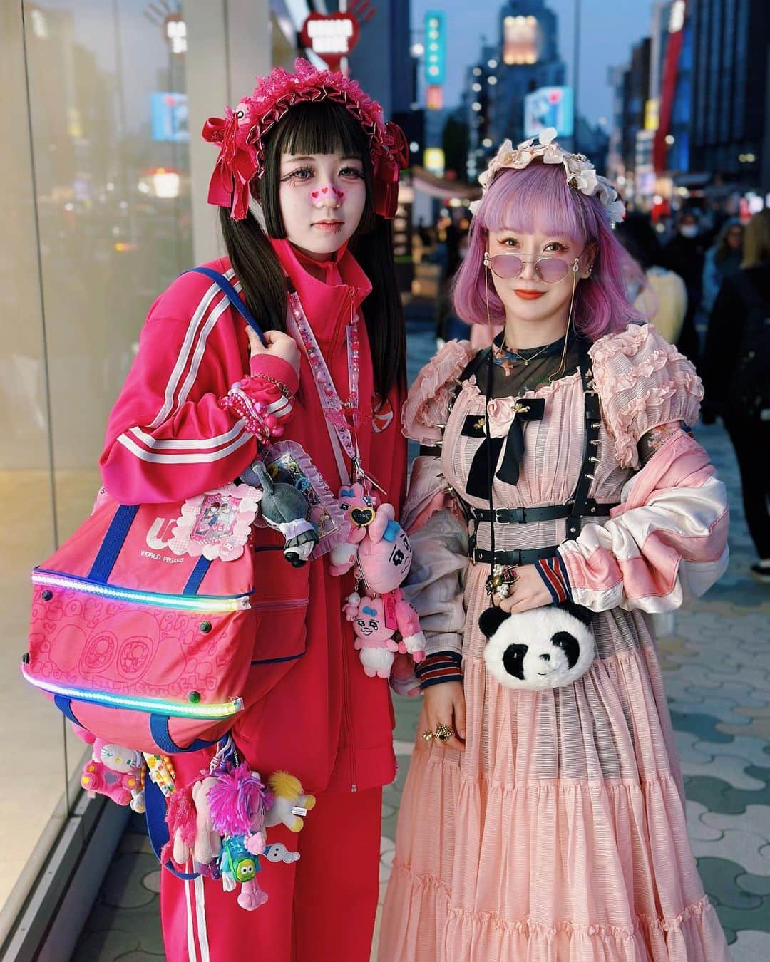 Etsuna otsukAさんのインスタグラム写真 - (Etsuna otsukAInstagram)「《TokyoGoGo》channel  @etsunatokyogogo  Harajuku street interview🎙️  #harajukufashion #harajukustyle #japanesefashion #snap #streetsnap #harajukustyle #harajuku #streetfashion #streetstyle  #JPop #LolitaFashion #JapaneseStreetwear #streetstyle #oversizedfashion #streetfashion #fashion #style #streetsnaps #HarajukuFashion #JapaneseFashion #JapaneseStreetFashion #JapaneseStreetStyle #Japan #Tokyo #TokyoFashion #原宿 #kawaiifashion #y2kaesthetic」4月10日 21時28分 - etsunaotsuka