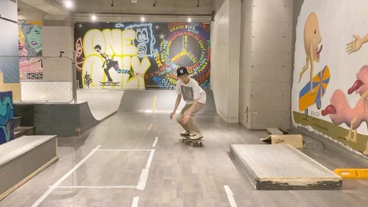 坂本純一のインスタグラム：「🛹」