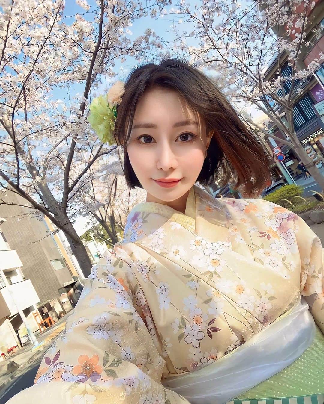 明里ともかのインスタグラム：「桜の思い出🌸」