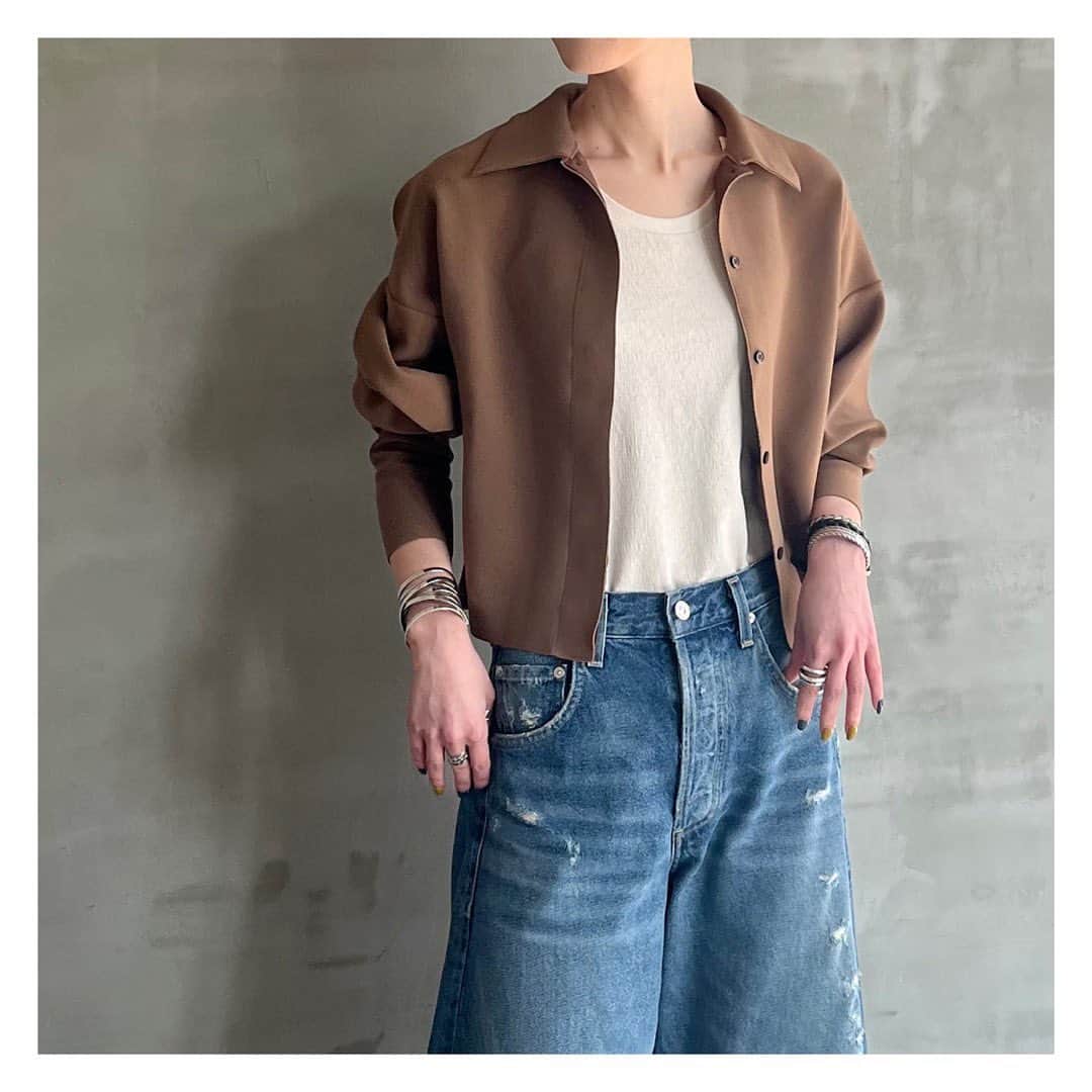 エリオポールのインスタグラム：「2023 Spring Collection  CARDIGAN  59.400yen / BIRROT  Ref: 13468001012BN Color: Ivory. D blown Siz: 1  店舗にてお電話による通販対応も承っております。  HELIOPOLE代官山店  03 3770 6438  HELIOPOLE 札幌店  011 209 5455  HELIOPOLE 広島店  082 542 7033   @heliopole_official #HELIOPOLE  #エリオポール @birrot_official #BIRROT」