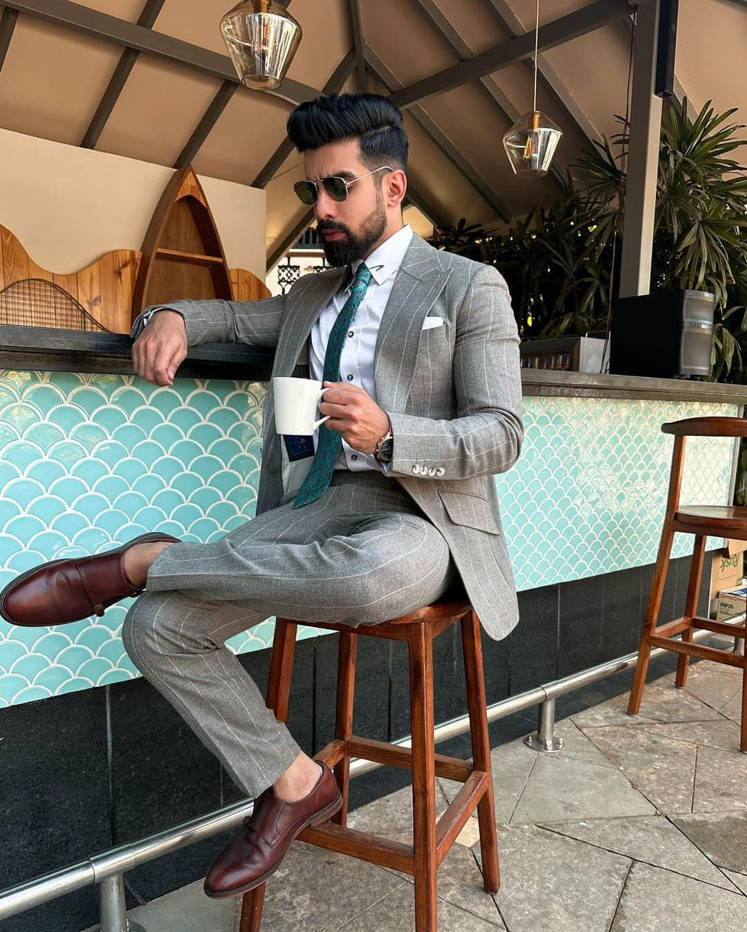 Karron S Dhinggraさんのインスタグラム写真 - (Karron S DhinggraInstagram)「Monday: ☕️ & a touch of class✨ . . #TheFormalEdit #Suit   #Menwithclass #suited #shaadi #shadi #suitstyle #suits #classy #coffee #style #fashion #mensstyle #mensfashion #indianfashion #indianstyle #menandcoffee #coffeetime #weddingstyle #weddingoutfit #tie #suitup #suitandtie #dapperstyle」4月10日 23時56分 - theformaledit