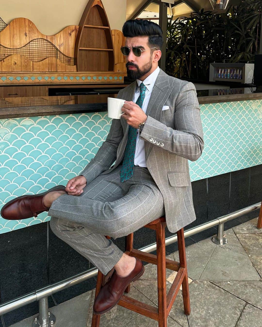 Karron S Dhinggraさんのインスタグラム写真 - (Karron S DhinggraInstagram)「Monday: ☕️ & a touch of class✨ . . #TheFormalEdit #Suit   #Menwithclass #suited #shaadi #shadi #suitstyle #suits #classy #coffee #style #fashion #mensstyle #mensfashion #indianfashion #indianstyle #menandcoffee #coffeetime #weddingstyle #weddingoutfit #tie #suitup #suitandtie #dapperstyle」4月10日 23時56分 - theformaledit