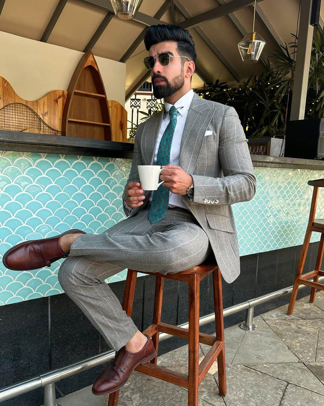 Karron S Dhinggraさんのインスタグラム写真 - (Karron S DhinggraInstagram)「Monday: ☕️ & a touch of class✨ . . #TheFormalEdit #Suit   #Menwithclass #suited #shaadi #shadi #suitstyle #suits #classy #coffee #style #fashion #mensstyle #mensfashion #indianfashion #indianstyle #menandcoffee #coffeetime #weddingstyle #weddingoutfit #tie #suitup #suitandtie #dapperstyle」4月10日 23時56分 - theformaledit