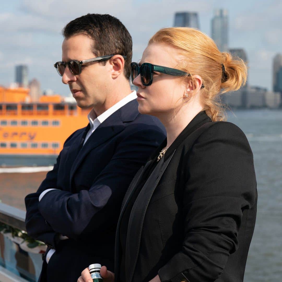 New York Times Fashionのインスタグラム：「The Roy children wore black in a shocking, emotional episode of “Succession” on Sunday. Members of the New York Times’ Styles team gathered to discuss the episode and dig into some of its clothing clues, like Gerri’s jaunty hat, Shiv’s black Tom Ford tux, Roman’s white shirt and Willa’s wedding dress.  A “Succession” Sunday typically brings a feast of chaos and rich-people drama, so far away from most people’s reality that we in the audience can sit back and watch the betrayals, the catty class commentary and the creative, curse-laden insults with fascination and something like glee. But this week’s episode was a gut punch. And even in an episode that upends the entire series, costumes held a key to the twists as they unfolded, with fashion continuing to anchor and build the complex profiles of each character.  “When Shiv made her entrance in Episode 3, wearing a black Tom Ford tux and her black halter top, I thought, Oh, this is a commentary on how she feels about Connor’s wedding,” wrote chief fashion critic @vvfriedman. “But then it turned out to be the perfect outfit for something else entirely. Talk about foreshadowing through fashion.”  Head to the link in bio to read a discussion of the fashion in a pivotal “Succession” episode, including talk about what Roman Roy’s white shirt might mean for the rest of the season. Photos by HBO」