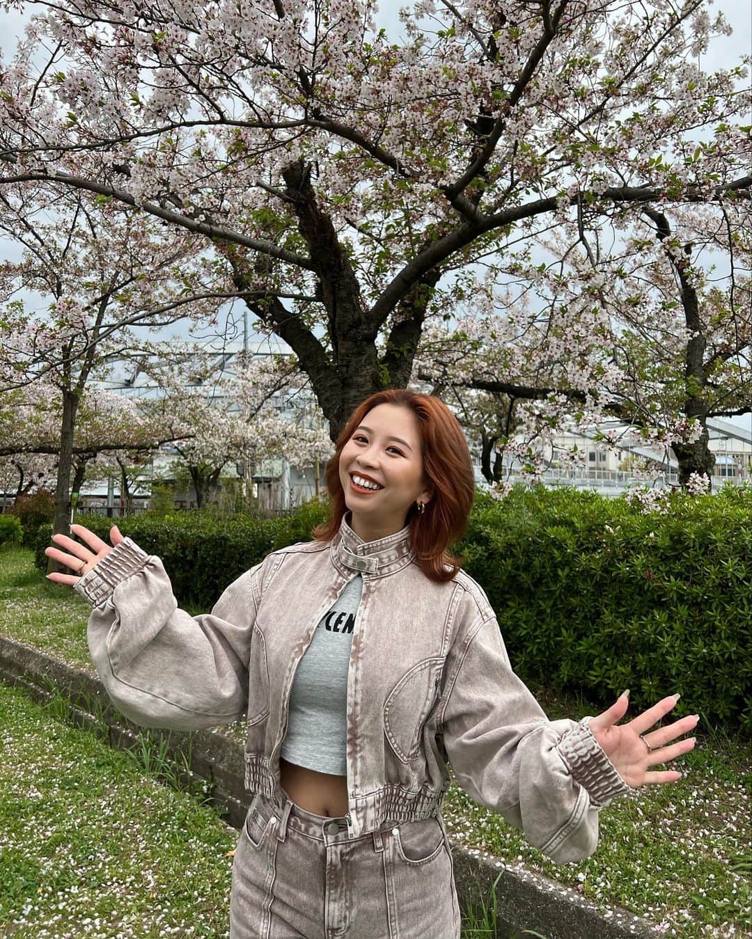 のインスタグラム：「_  SPRING IS COMING🌸🤍」